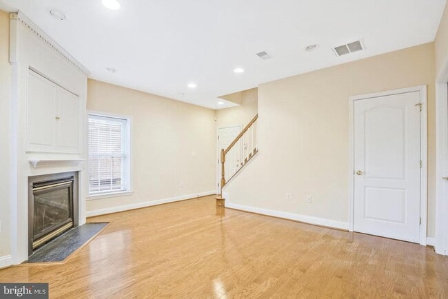 Building Photo - 9980 Cyrandall Dr