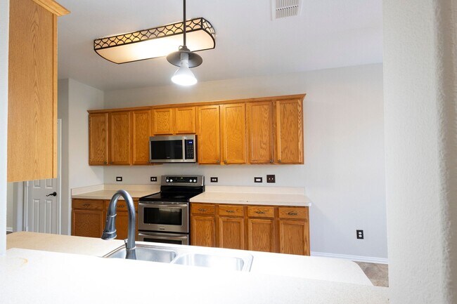 Building Photo - 1509 Heron Dr