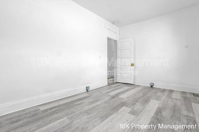 Building Photo - 851 Bellows Ave
