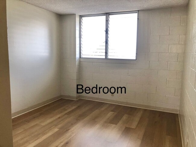 Building Photo - Citron Villa, 1 bdrm, 1 bath, 1 covered pk...
