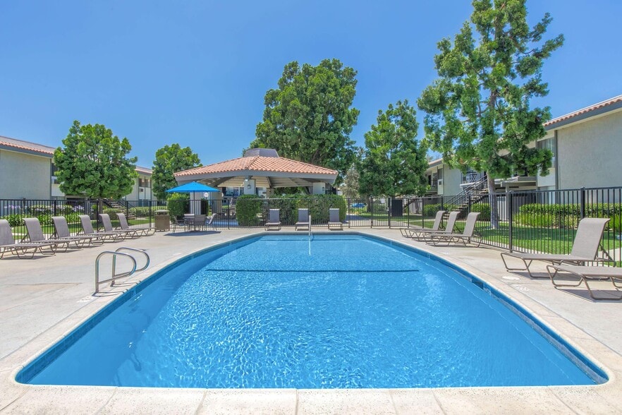 Primary Photo - Arbor Court Apartment Homes