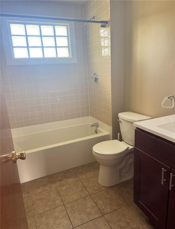 Building Photo - 272 R Child St