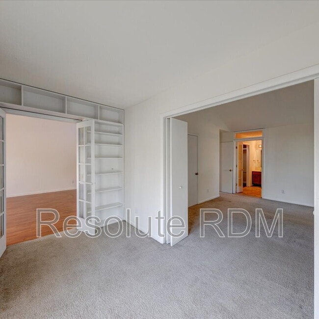 Building Photo - 12001 E 300 S