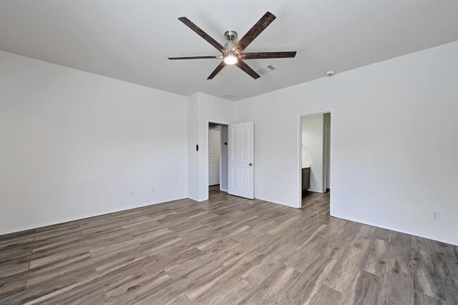 Building Photo - 11729 Channing Dr
