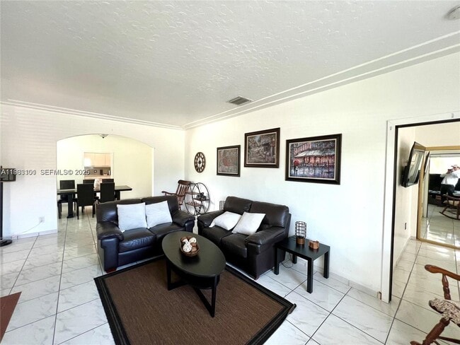 Building Photo - 2235 SW 23rd Ave