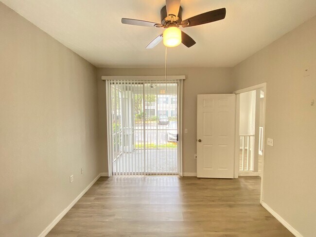 Building Photo - Park Central Gated Community!!2/2 with a G...