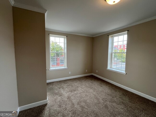 Building Photo - 65 E Main St