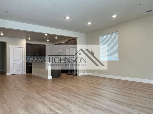 Building Photo - 16972 Bernstein Ave