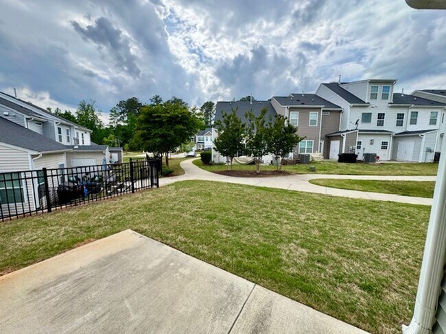 Building Photo - Heather Park Townhomes