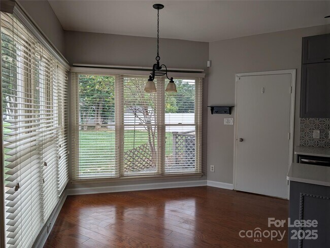 Building Photo - 9125 Old Barnette Pl