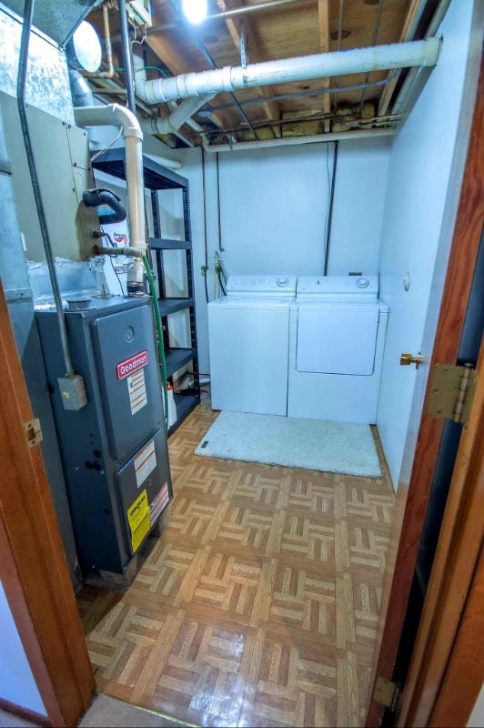 Building Photo - 6407 Carpenter Ave