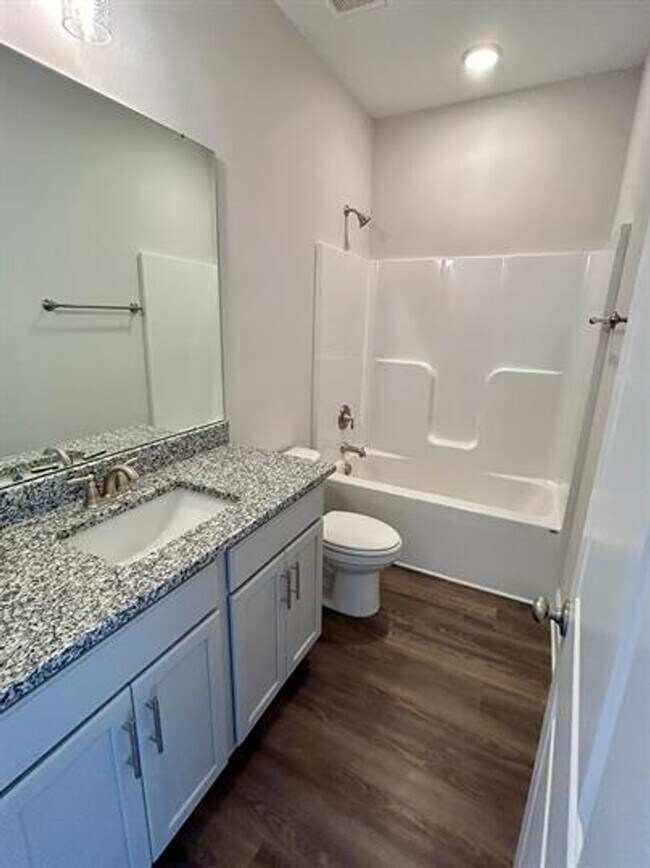 Building Photo - Relax & Unwind in This Peaceful 4 Bedroom ...
