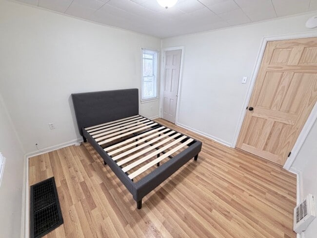 Building Photo - $1350 3 bedroom house in Bon Air