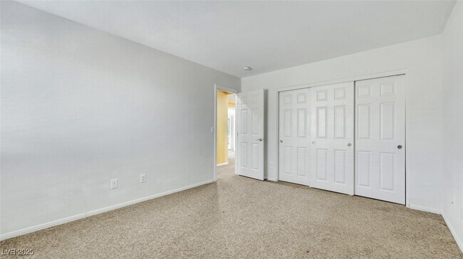 Building Photo - 7373 Sundown Glen Ave