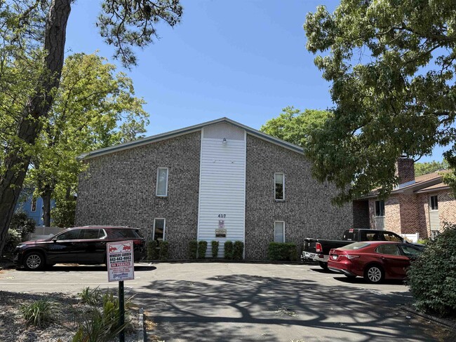 Building Photo - 407 76th Ave N