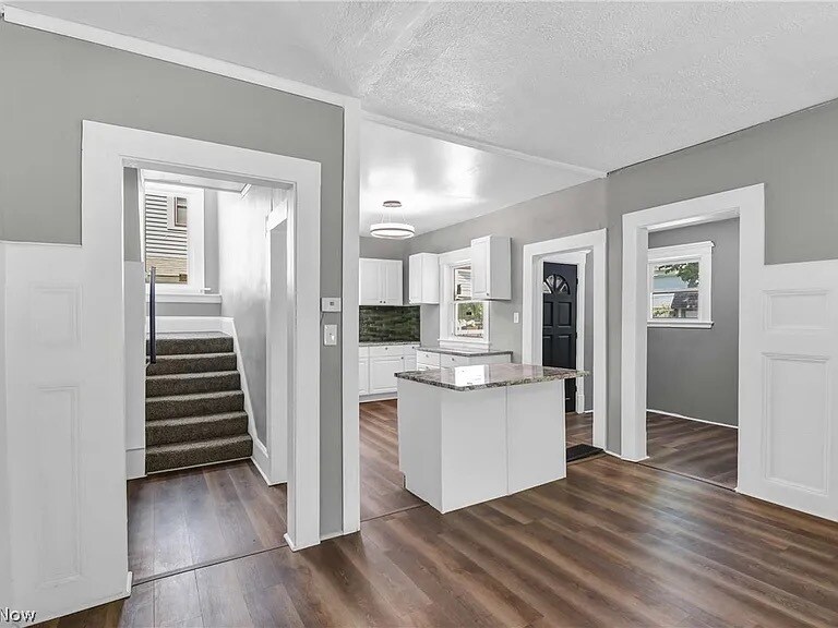 Building Photo - 2231 Bellfield Ave