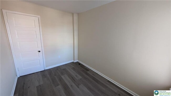 Building Photo - 417 E Frankford St