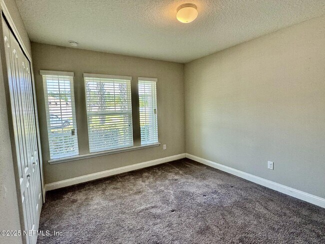 Building Photo - 336 Midway Park Dr