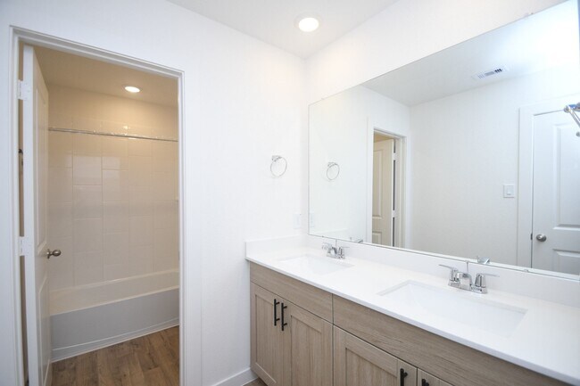 Building Photo - 3578 Lovebird Ln