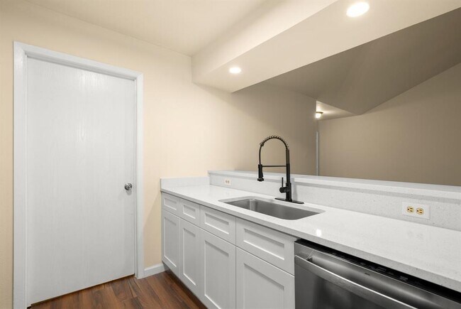 Building Photo - 10711 Lanshire Dr