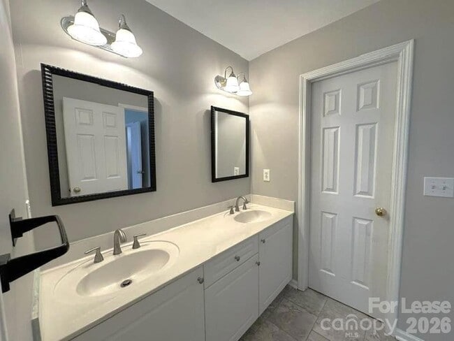 Building Photo - 4104 Kenton Glenn Ct NW