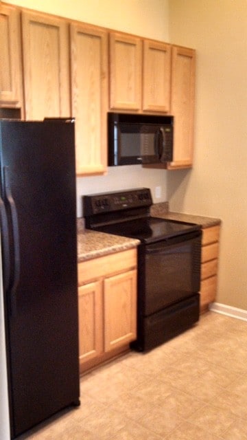 Building Photo - Silverwood at the Radisson