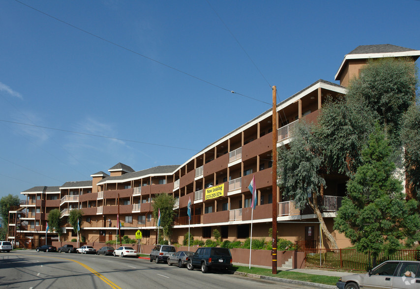 Primary Photo - South Glen