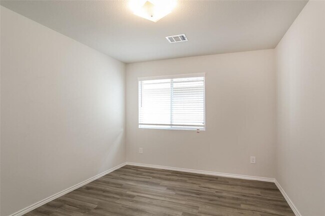 Building Photo - 8510 Oak Grove Church St