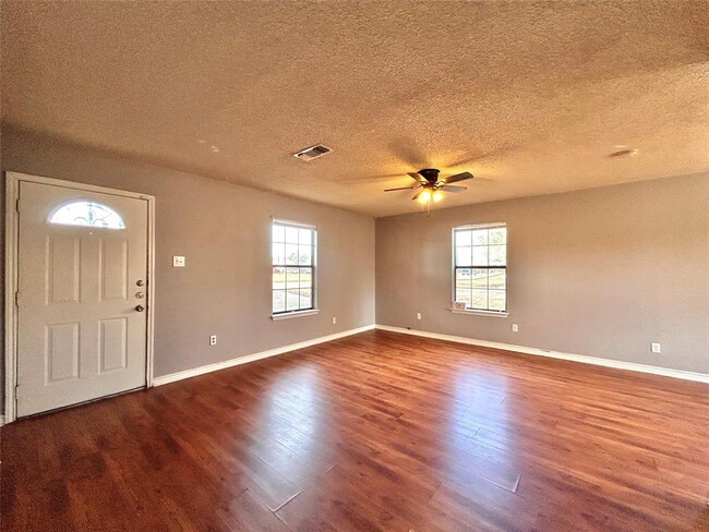 Building Photo - 510 Powell Dr