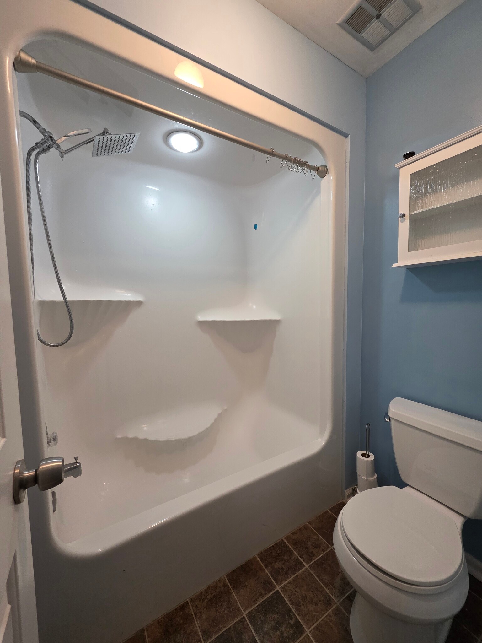 Bathroom (master bedroom) - 2802 Lee Oaks Pl