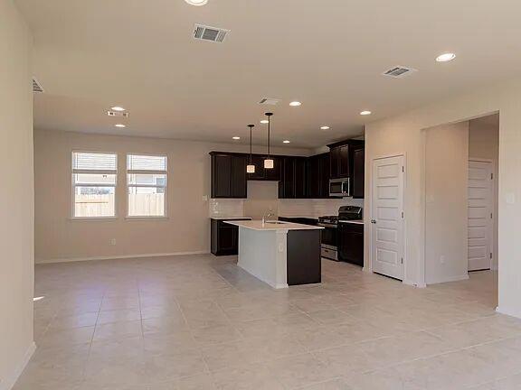 Building Photo - 229 Gray Wolf Dr