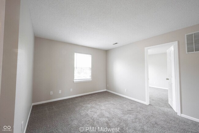 Building Photo - 7623 Hollow Reed Ct