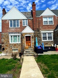 Building Photo - 829 Eaton Rd