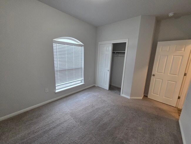 Building Photo - 129 Walkup Ln