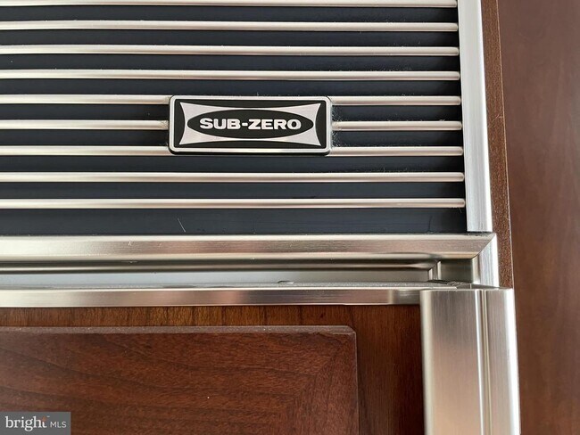 Building Photo - 2018 Walnut St