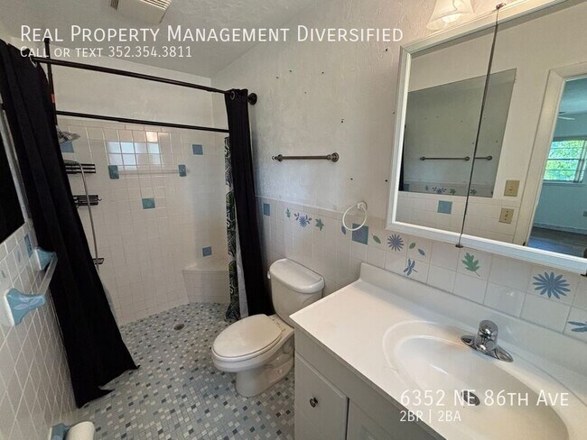 Building Photo - 6352 NE 86th Ave