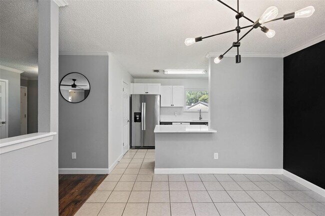 Building Photo - 2808 Firecrest Dr