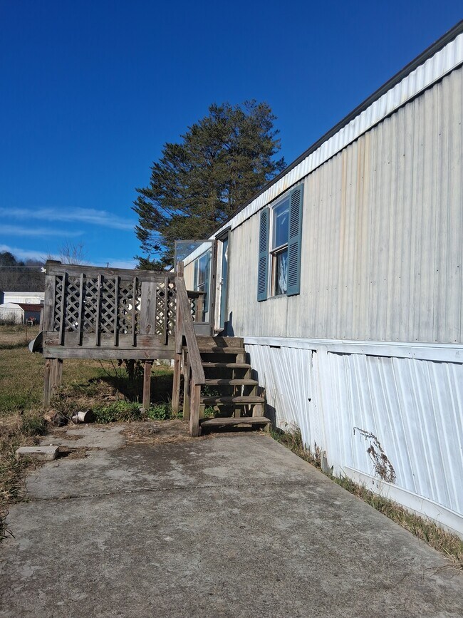 Building Photo - 9529 Hausmond Way