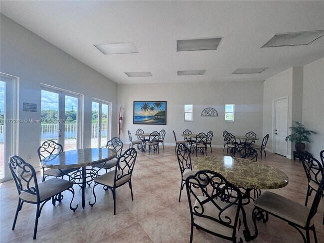 Building Photo - 4435 SW 160th Ave