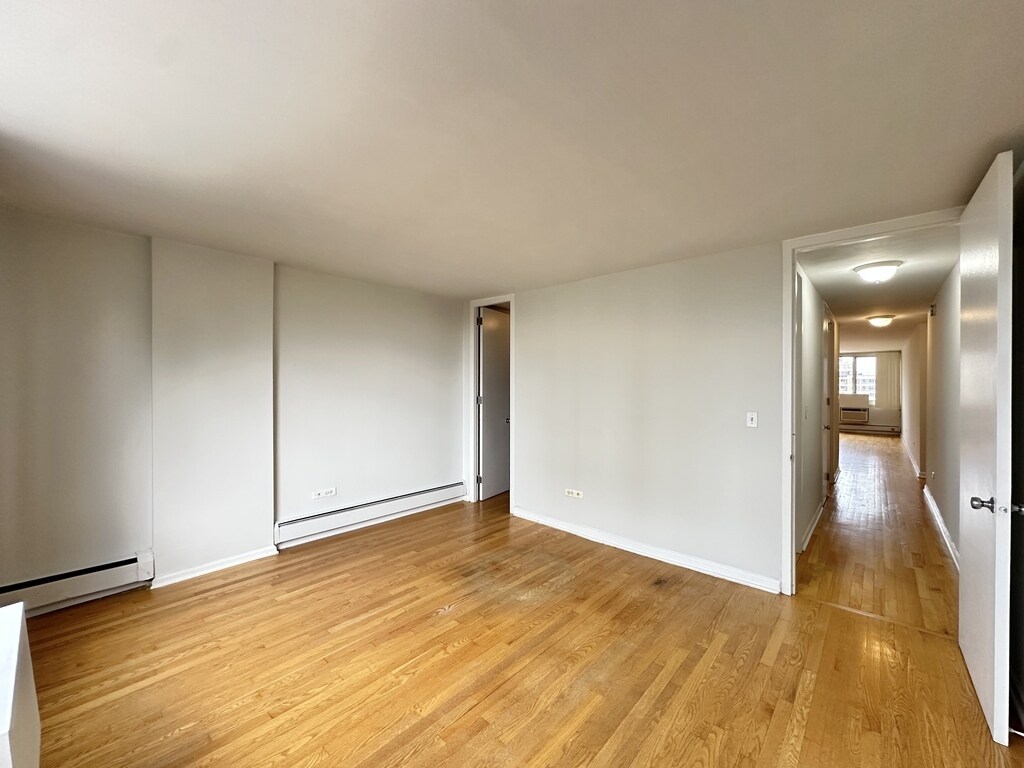 Building Photo - 1442 N Dearborn St