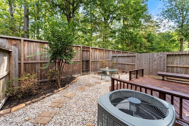 Building Photo - 46 Alderon Woods Pl