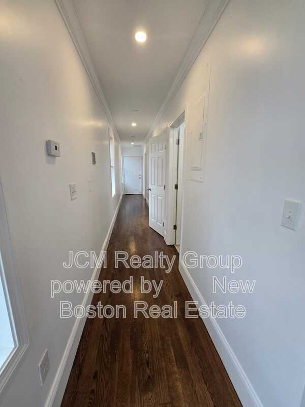 Building Photo - 375 Crescent Ave