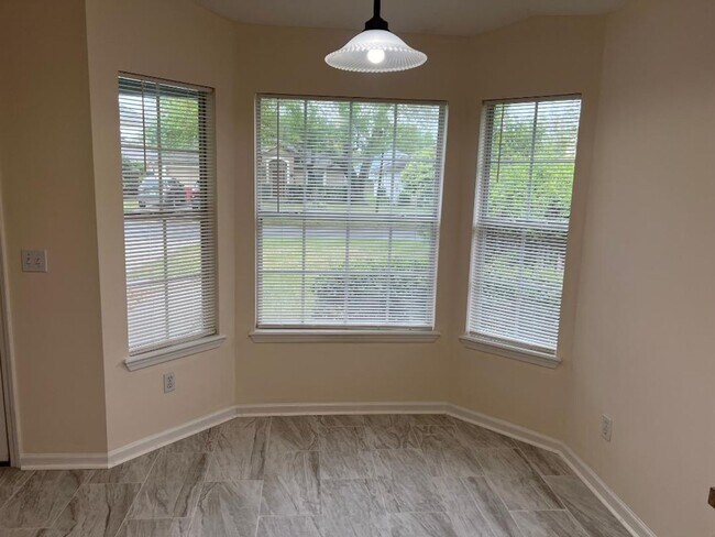 Building Photo - 3 bedroom home in Julington Creek