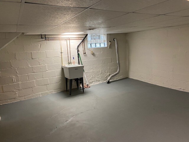 Basement -laundry AREA - 475 Park St