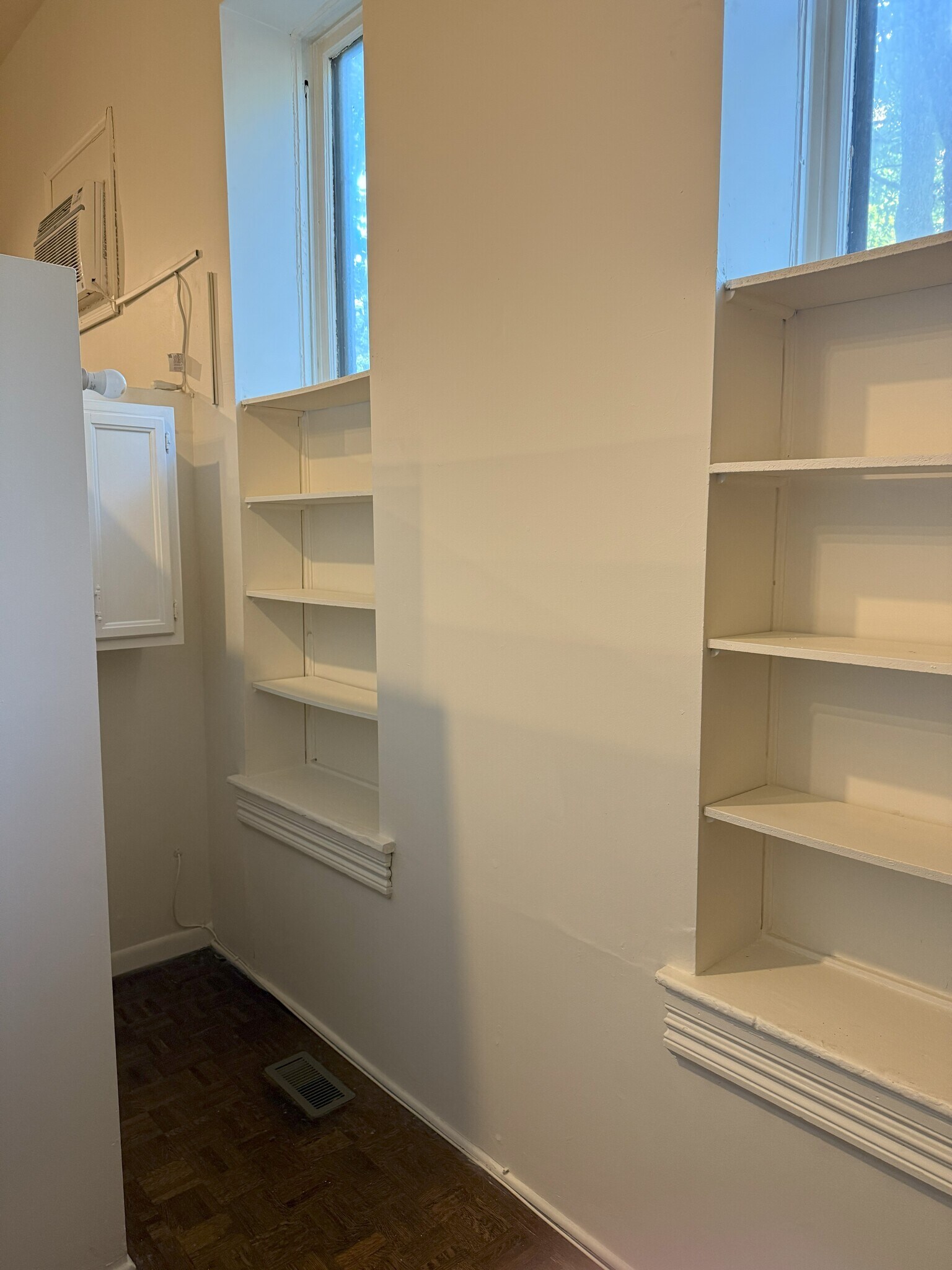 pantry - 2059 N Clifton Ave