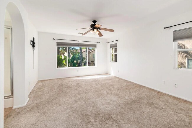 Building Photo - 6081 Paseo Monona
