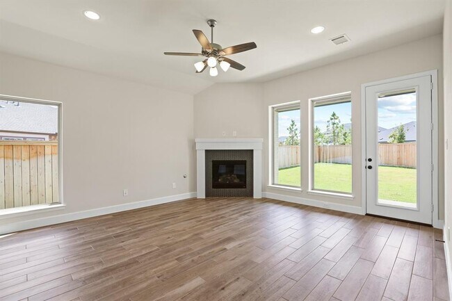 Building Photo - 18511 Wolf Mountain Ln