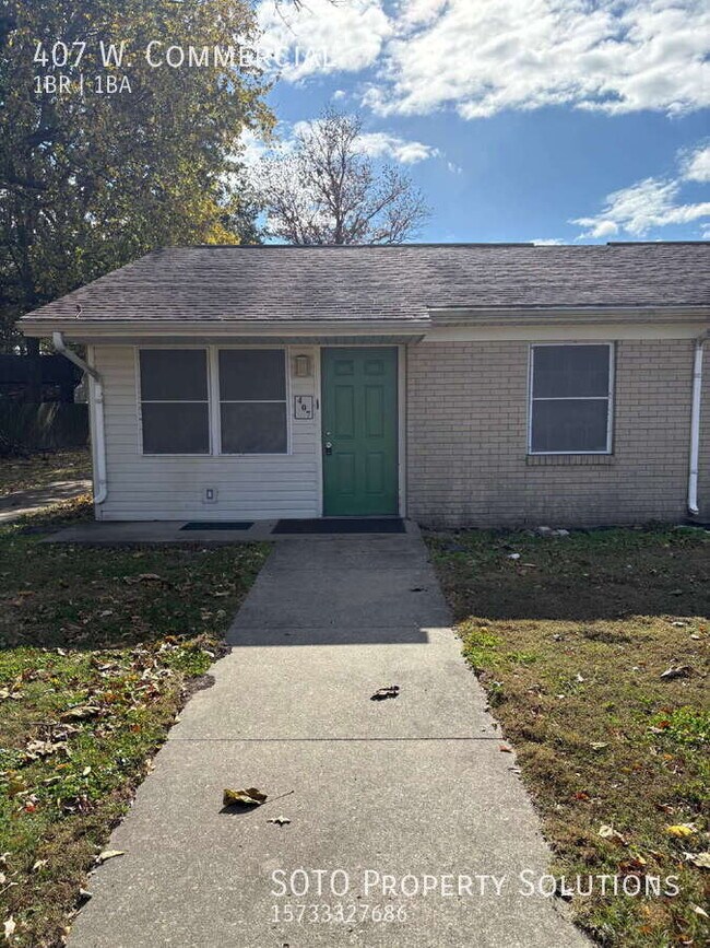 Building Photo - 407 W. Commercial-