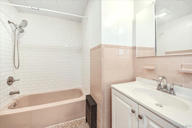 Building Photo - 169 Lockwood Ave