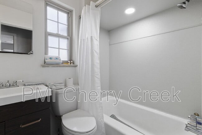 Building Photo - 2250 Quitman St